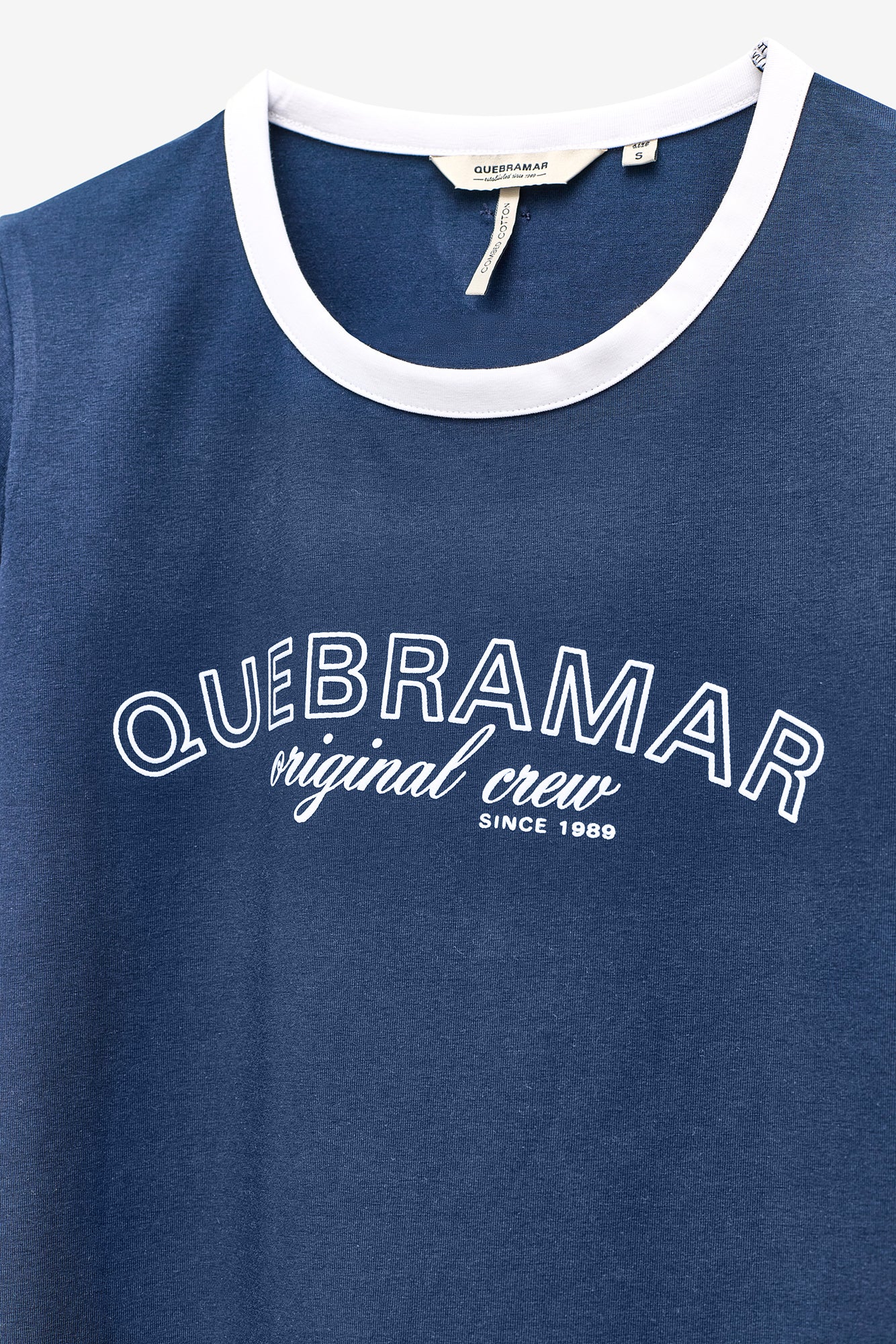 T-SHIRT COM ESTAMPADO QUEBRAMAR
