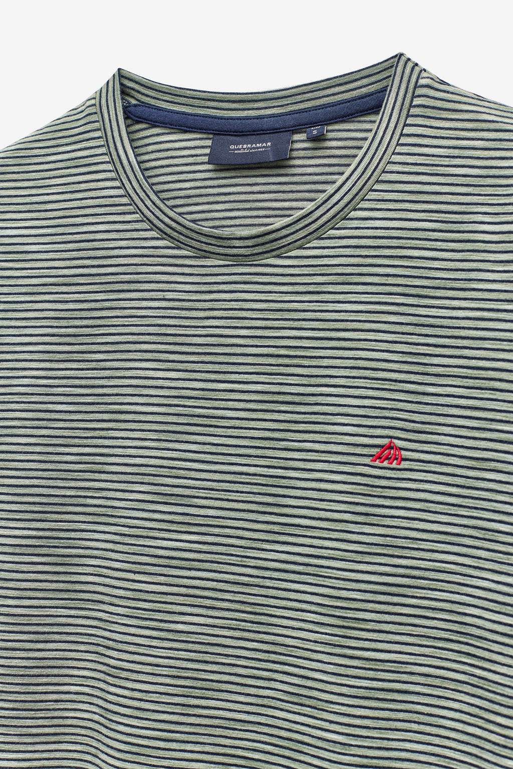 CAMISETA DE RAYAS CON LOGO A CONTRASTE