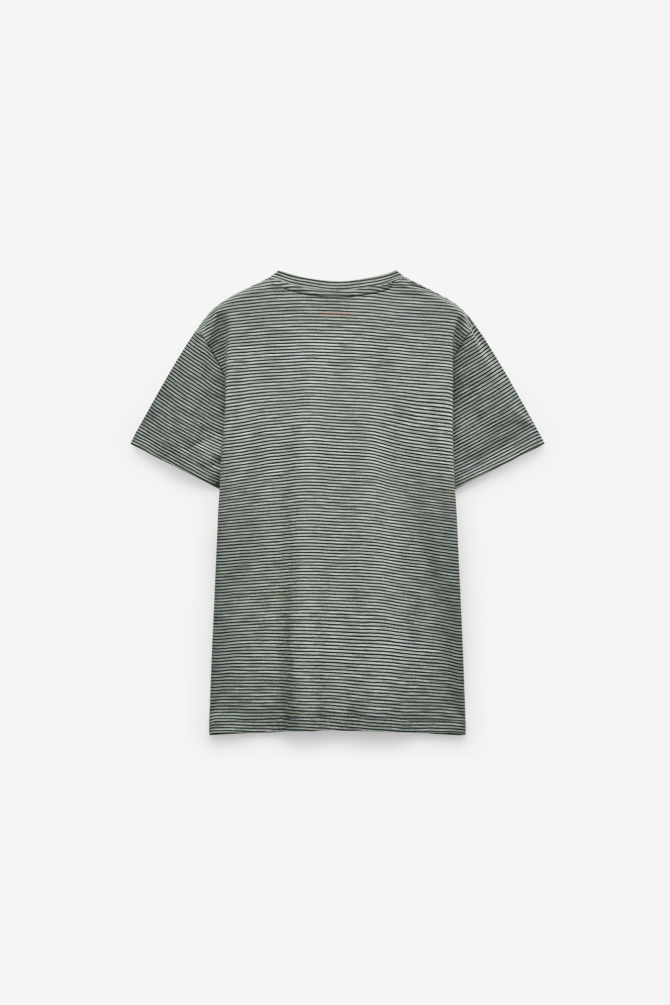 CAMISETA DE RAYAS CON LOGO A CONTRASTE