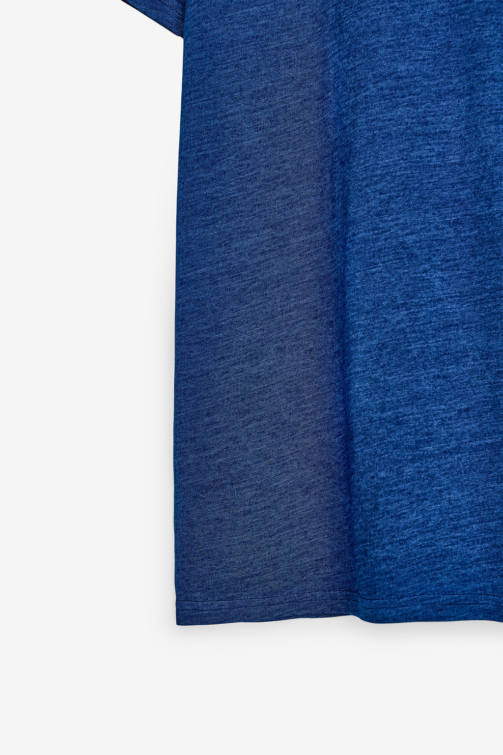 T-SHIRT DENIM LOOK