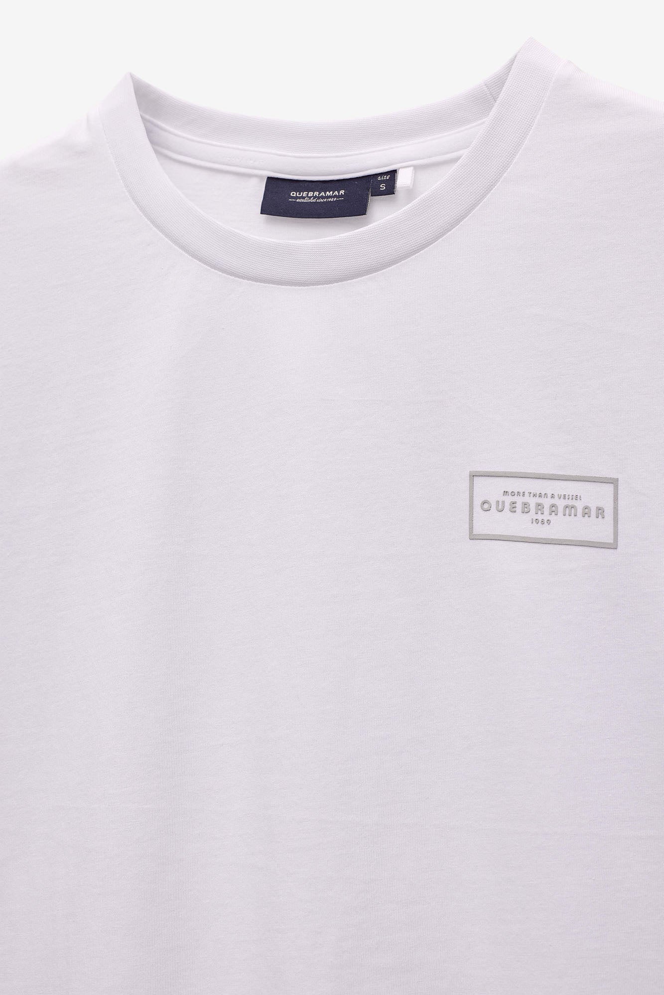 T-SHIRT COM PATCH