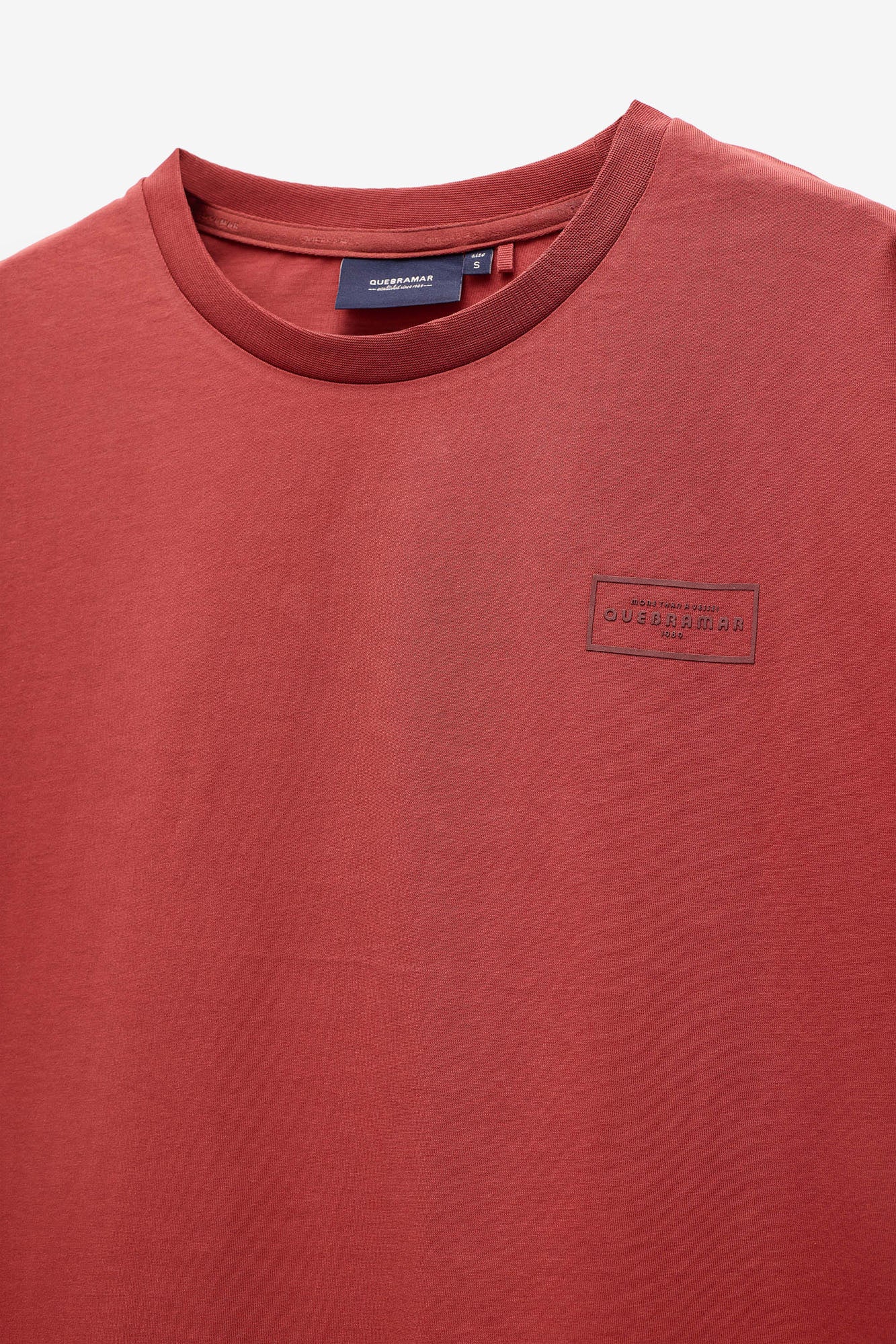 T-SHIRT COM PATCH