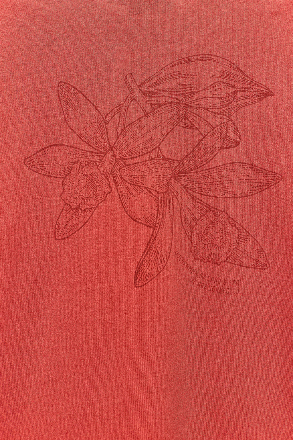T-SHIRT COM ESTAMPADO FLORAL NAS COSTAS