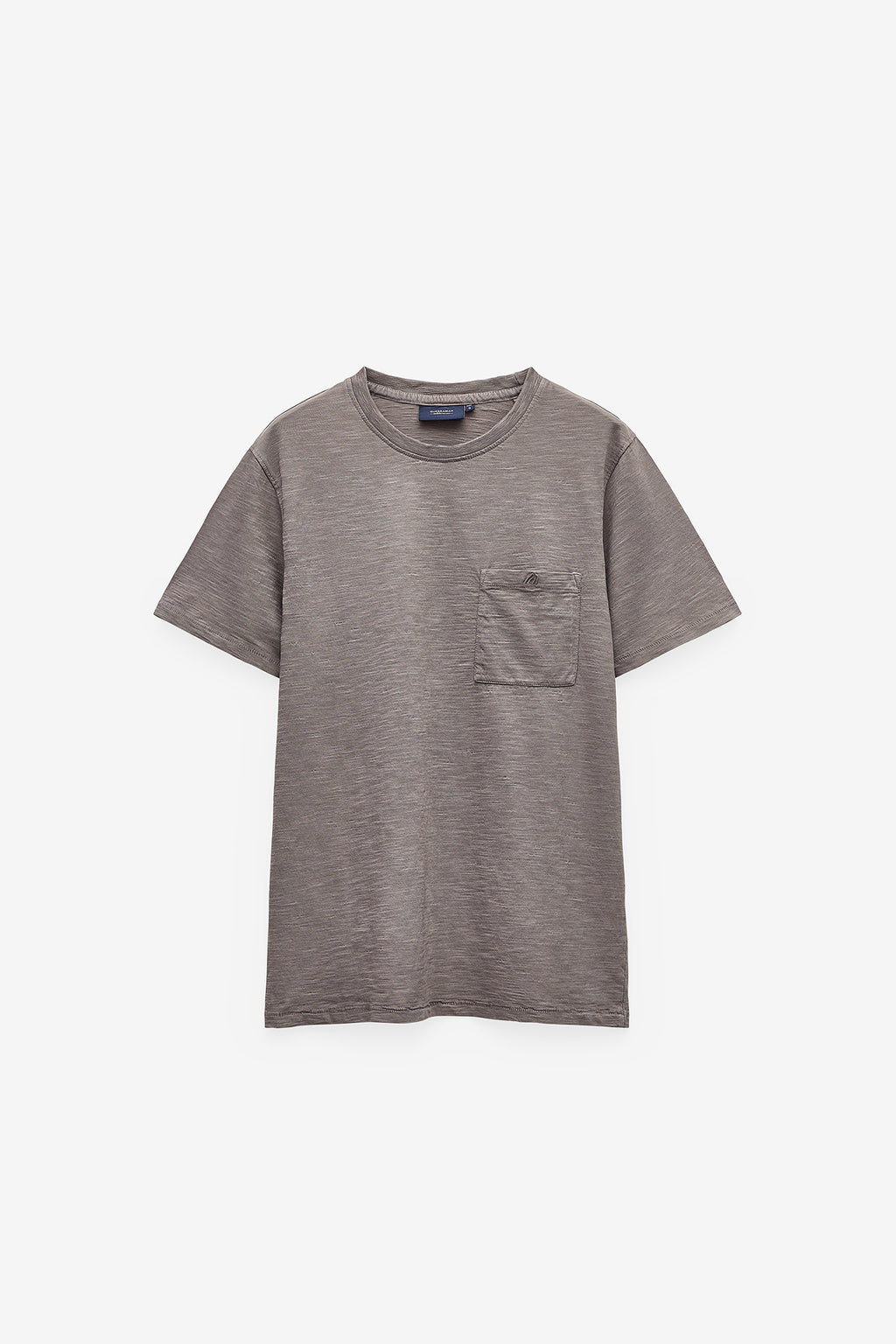 T-SHIRT EM SLUB LAVADA COM BOLSO