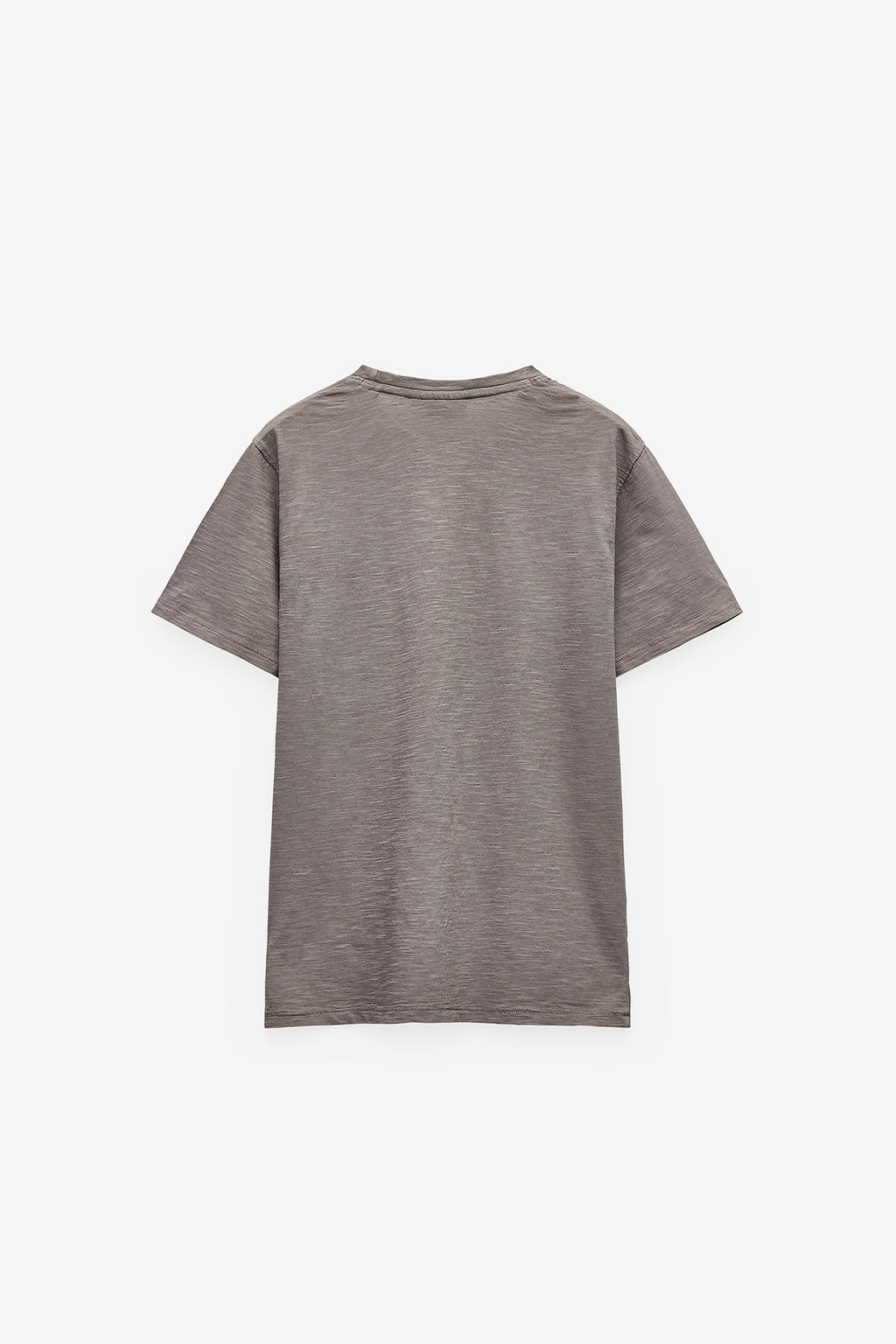 T-SHIRT EM SLUB LAVADA COM BOLSO