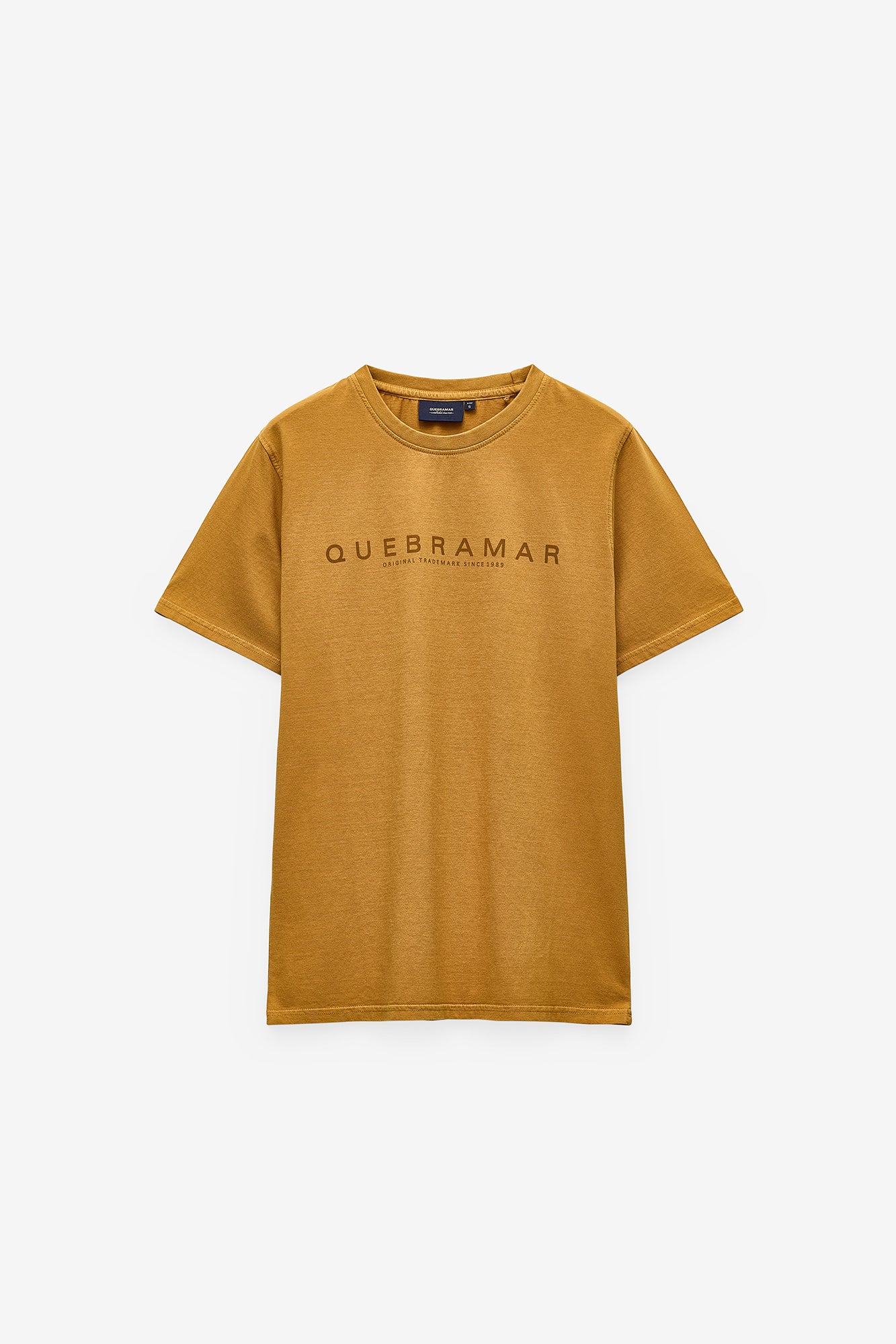 T-SHIRT COM PRINT QUEBRAMAR AO TOM