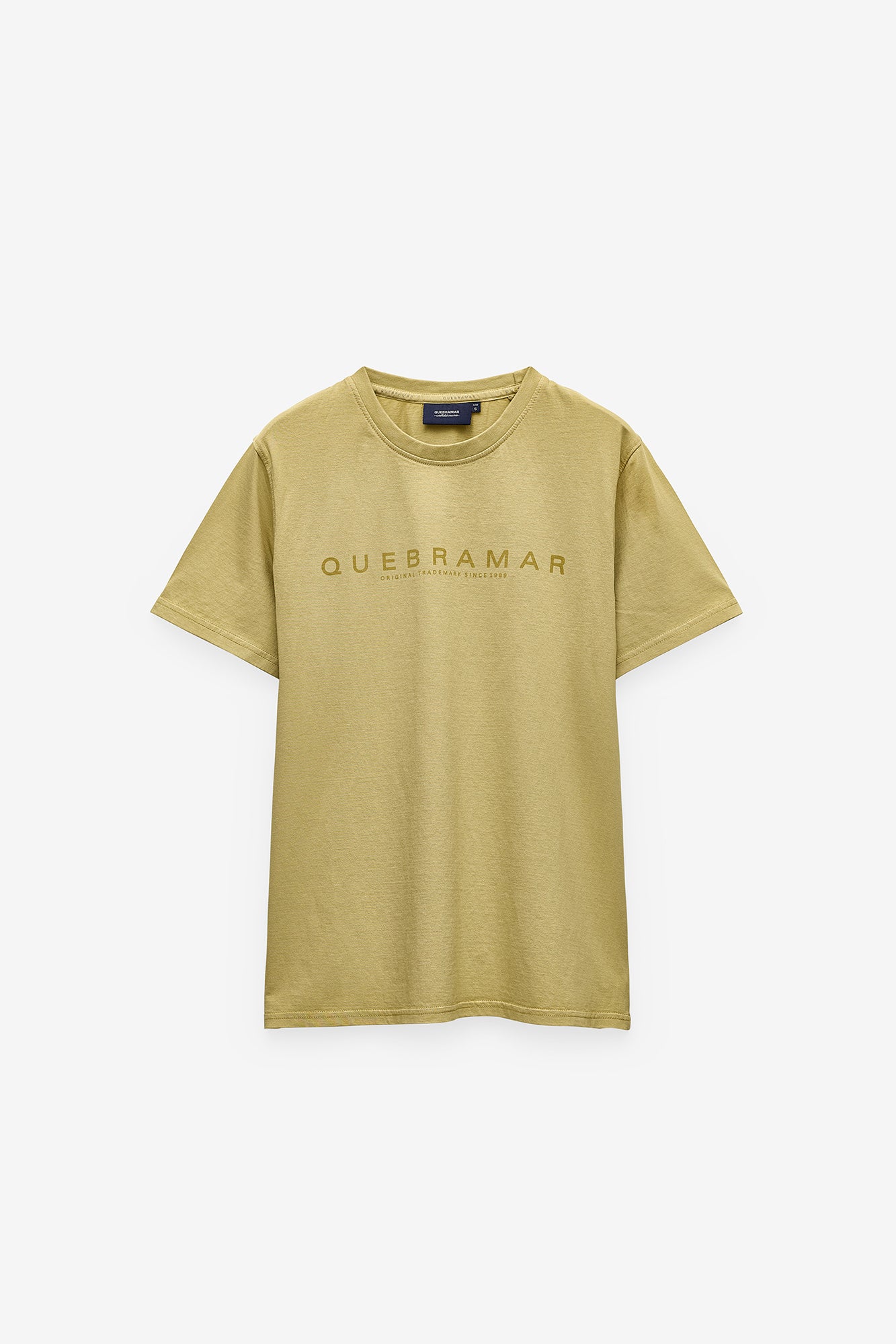 T-SHIRT COM PRINT QUEBRAMAR AO TOM