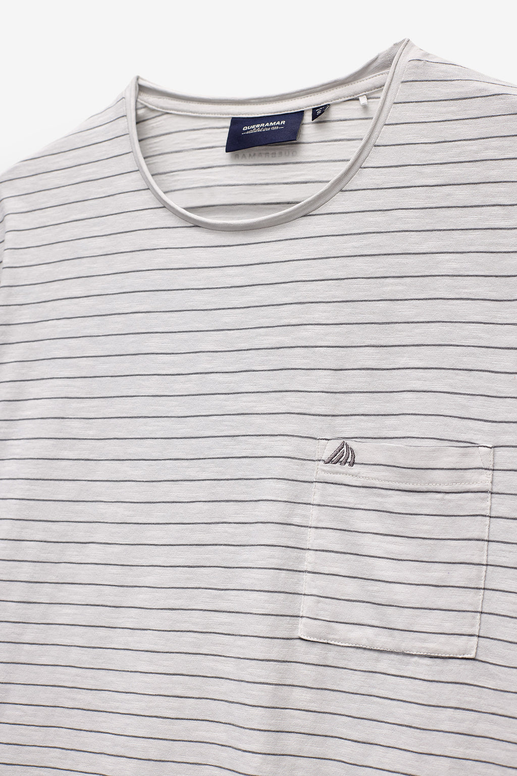T-SHIRT ÀS RISCAS
