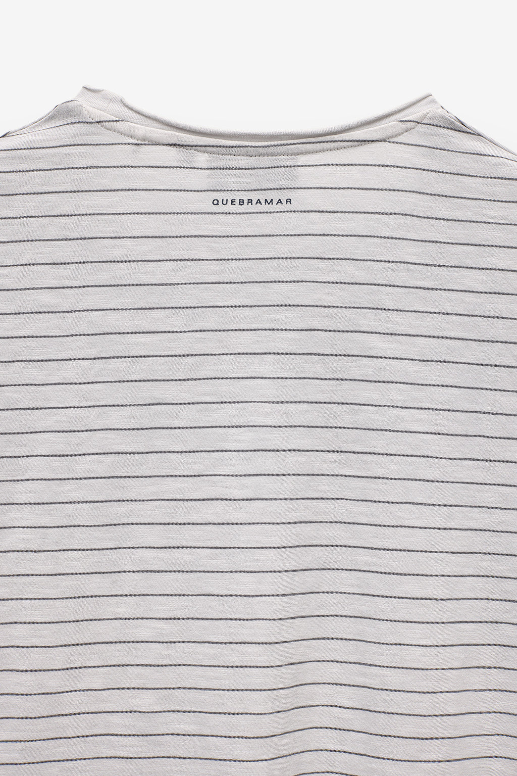 T-SHIRT ÀS RISCAS