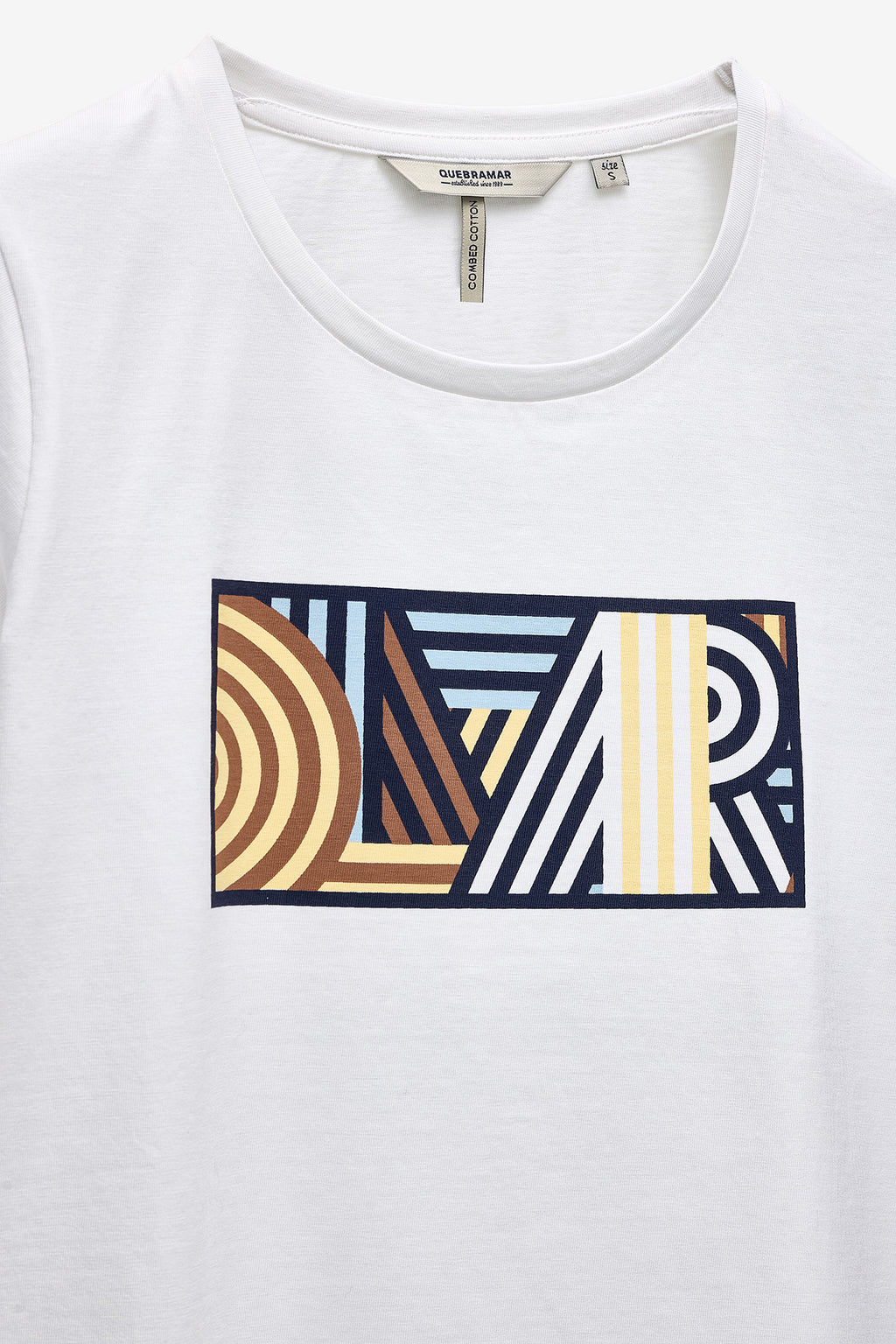 T-SHIRT COM LOGO GEOMÉTRICO