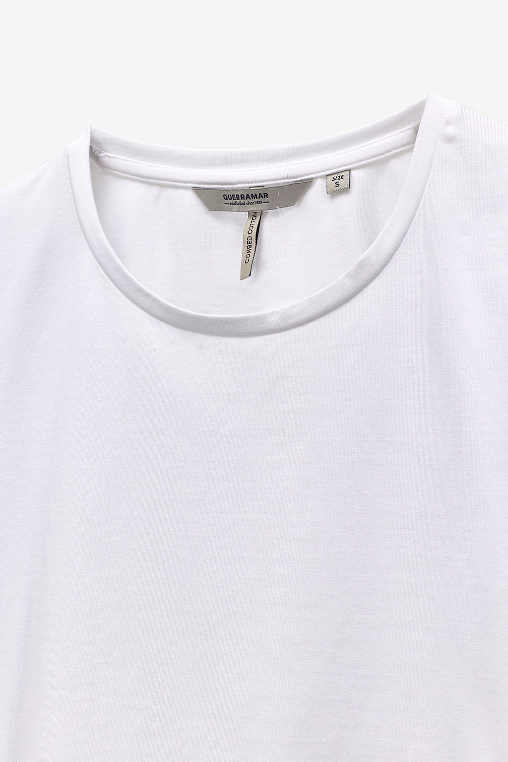 T-SHIRT BÁSICA COM ELASTANO