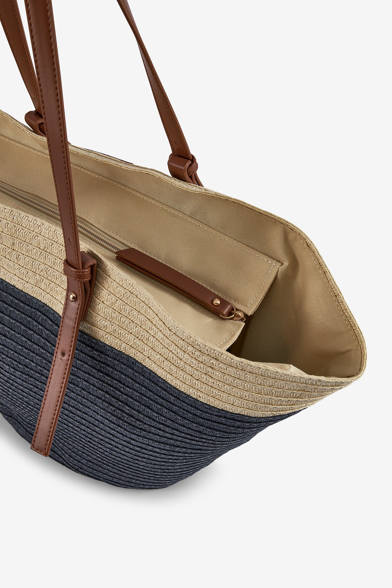 MALA SHOPPER EM PALHA