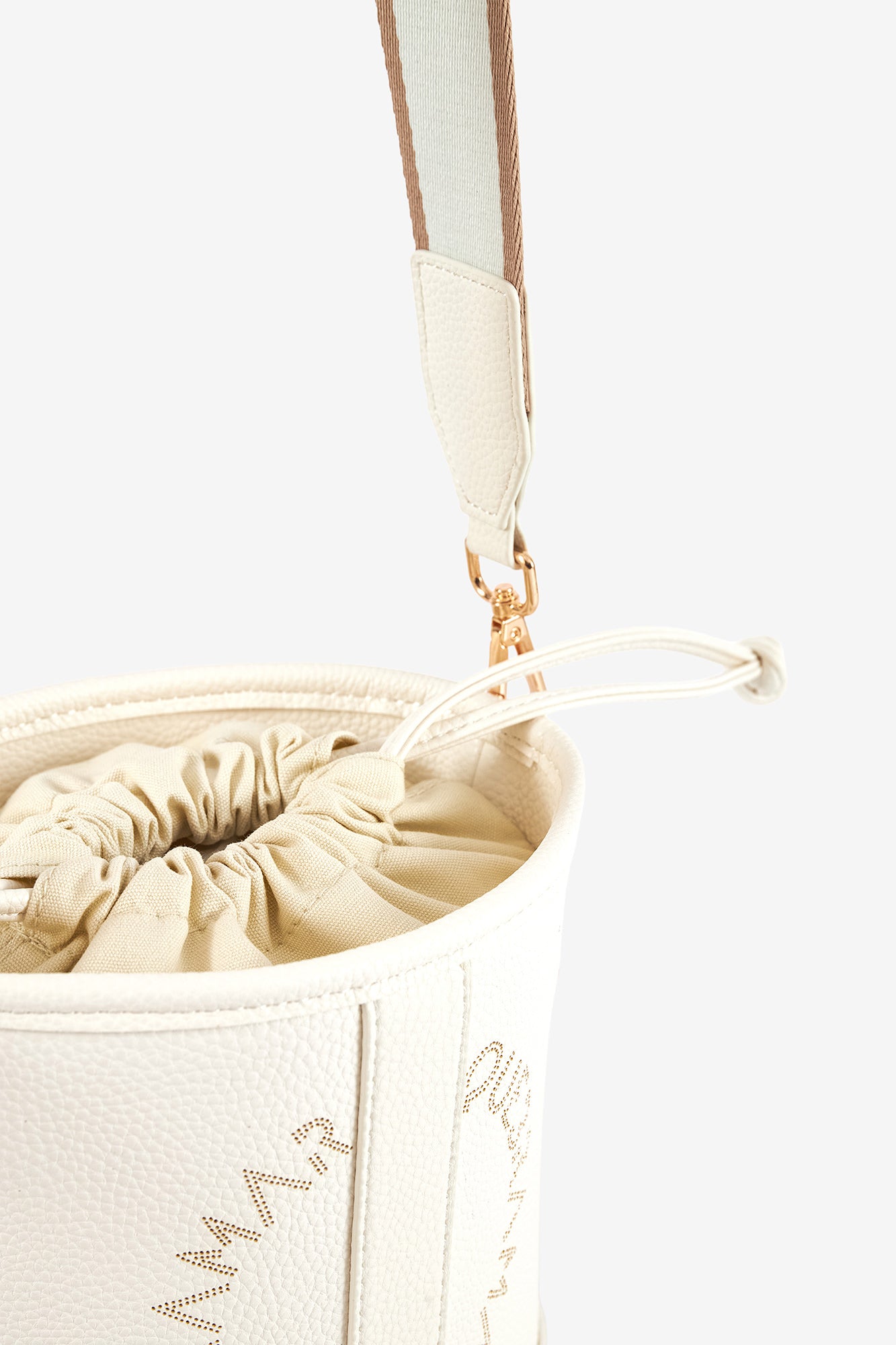 MALA BUCKET