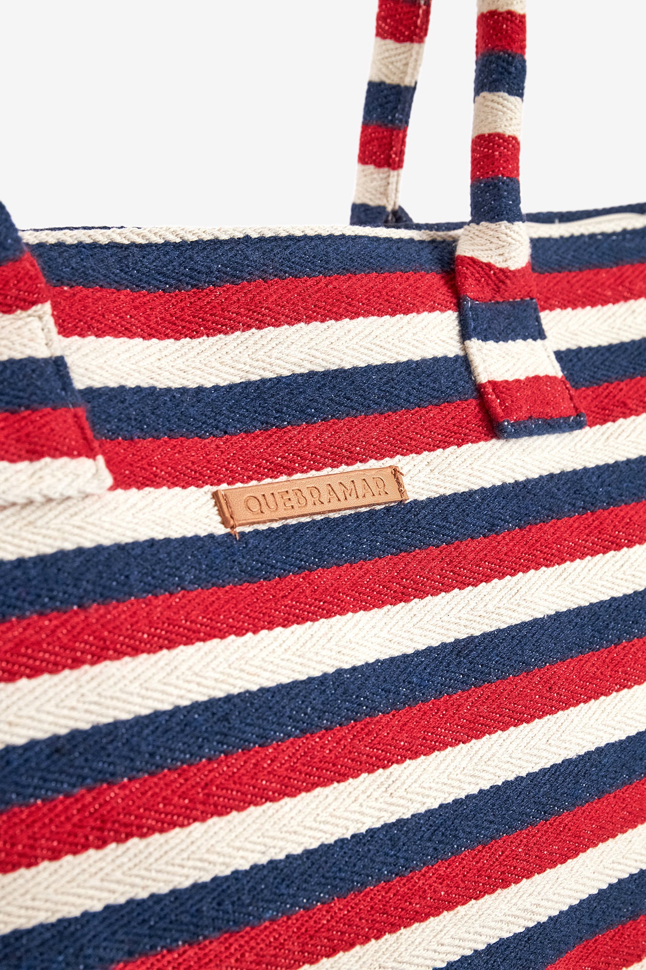 SACO ÀS RISCAS COM BOLSA