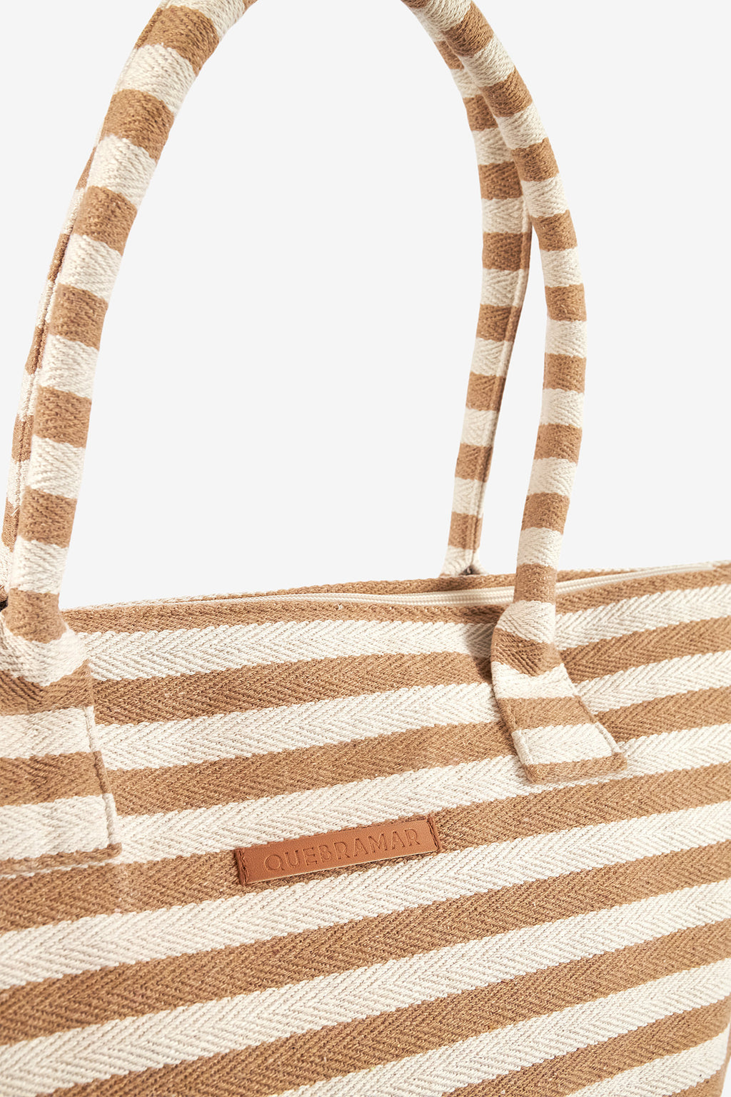 SACO ÀS RISCAS COM BOLSA