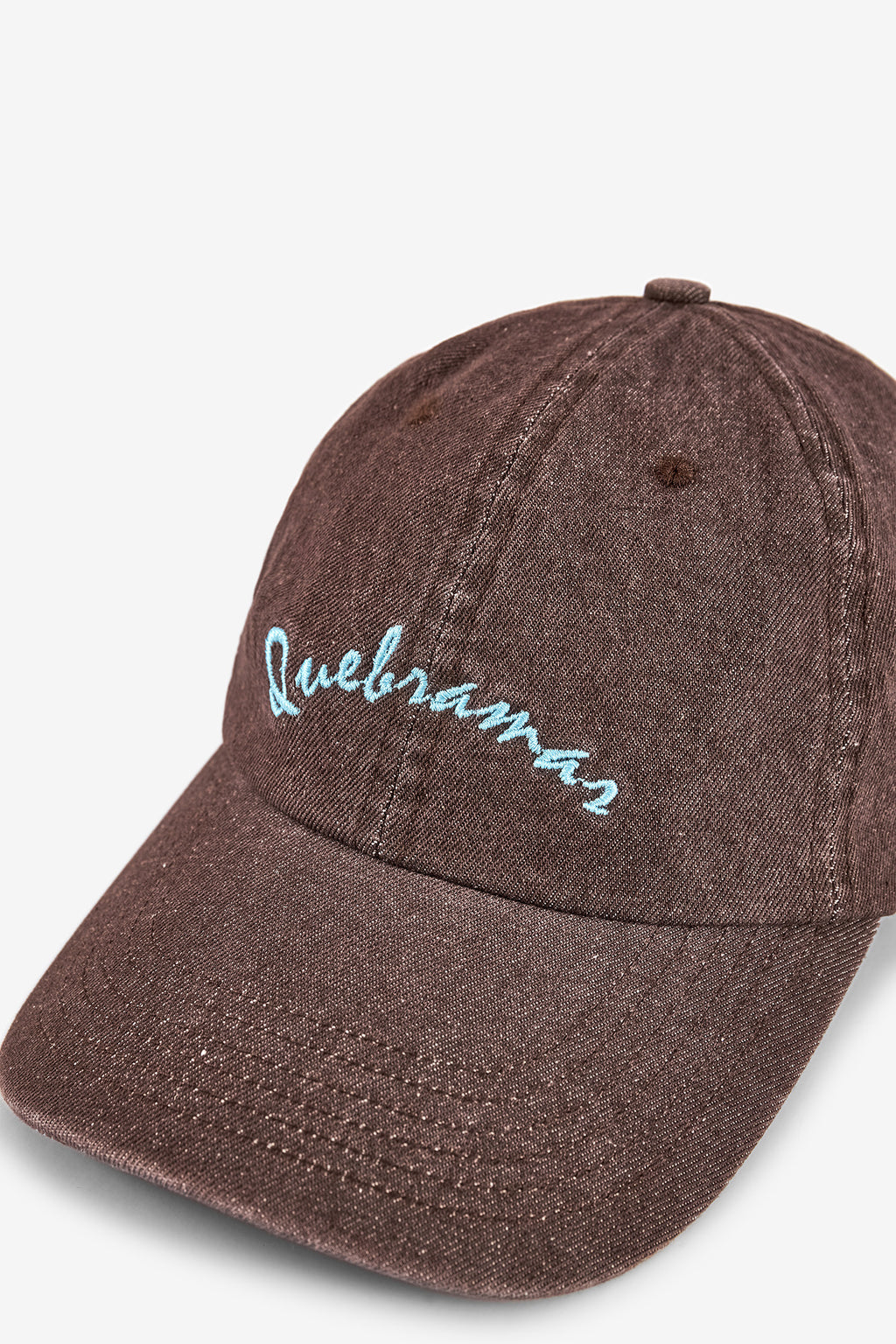 CAP COM LOGO EM CONTRASTE