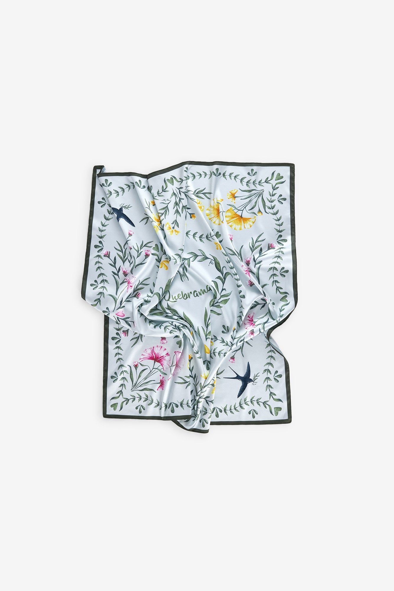 LENÇO FLORAL COM CORAÇÃO